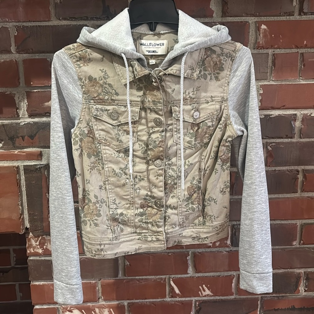 Girls Junior sized jean jacket.